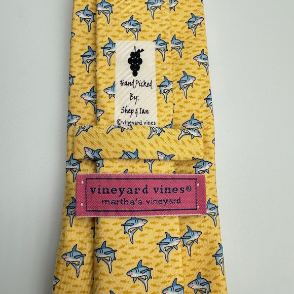 Vineyard Vines Other - Vineyard Vines Shep Ian Mens Silk Tie Yellow Shark Print XL 62in Novelty